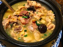 -阿鹏故事云南野生菌火锅(人民路店)