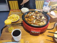 -吉吉向上炭烤鸡肉煲(西小区店)