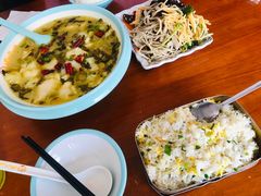 -小鱼小面(小汤山店)