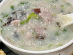 皮蛋瘦肉粥-穗银肠粉店(东川路店)