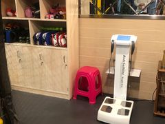 -思迈威健身(积玉桥万达店)