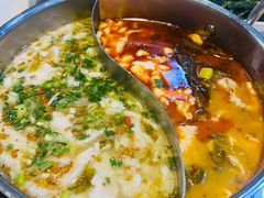 -德林酸菜鱼火锅(南丹店)