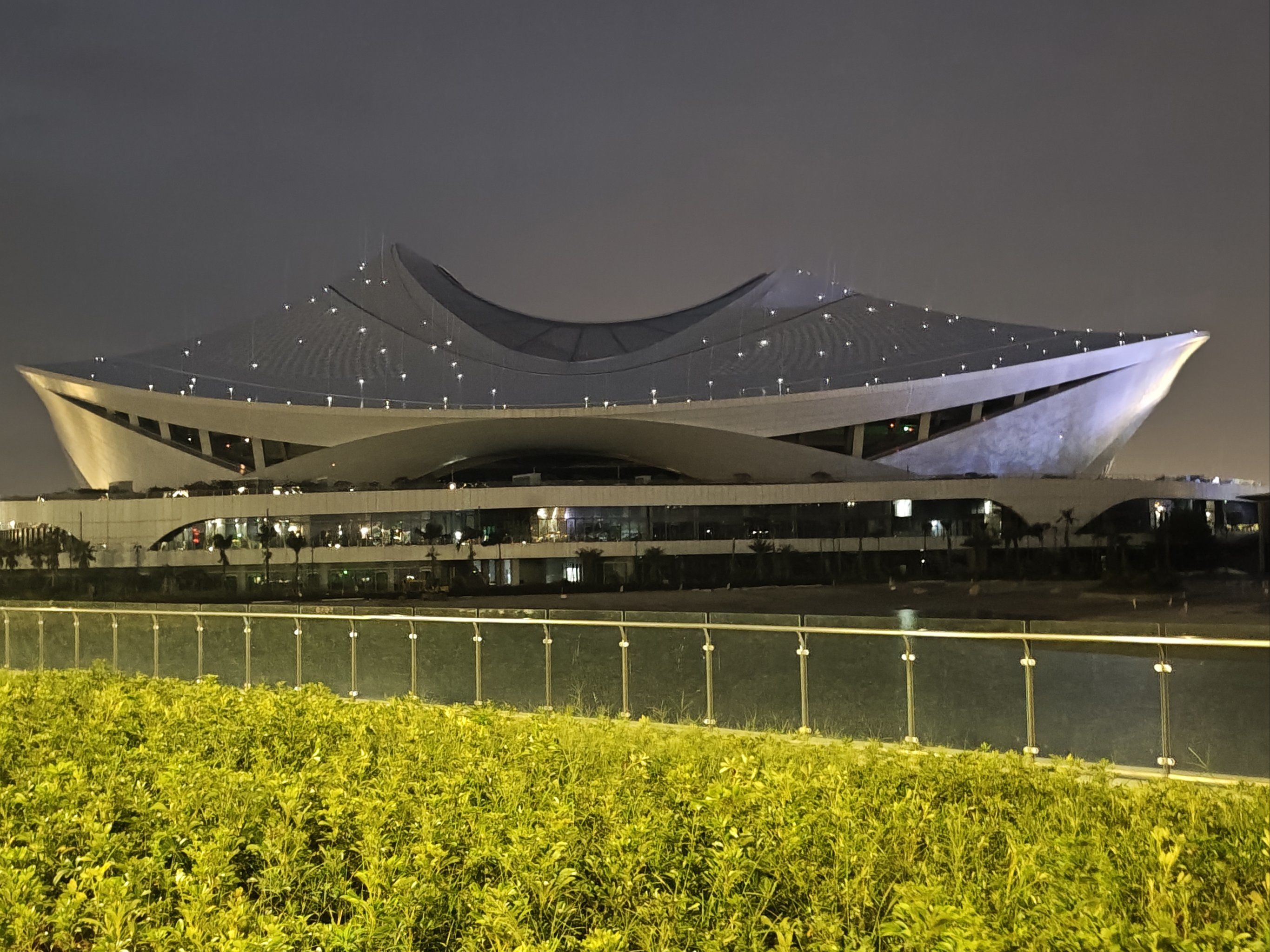 张碧晨厦门演唱会门口一览