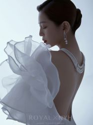 点击看大图 -挪娅婚纱摄影皇家会所