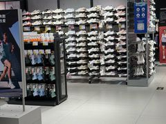 -迪卡侬(环球港店)