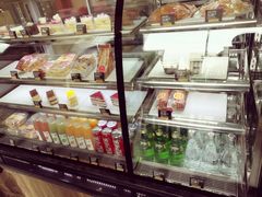 面包甜点陈列柜-COSTA COFFEE(武汉天地店)