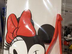 -名创优品(北京新中关购物中心地铁层店)