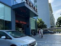 -深圳龙华大浪商业中心亚朵X酒店