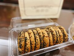-鲍师傅糕点(大沽南路店)