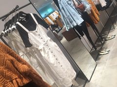 -URBAN REVIVO(西安Momopark店)