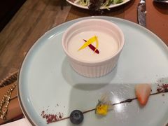 椰子布丁-Golden Lily河内巴黎法越料理餐厅(建国西路店)