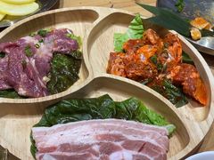 -青瓦餐厅·生鱼片·韩园烤肉(西塔店)