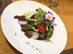 岩火牛肉沙拉-LUCCA卢卡西班牙海鲜饭(远洋广场店)