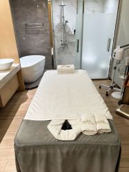 -香港倾城国际·美容美体中心