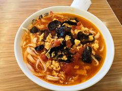 -顺溜·手工刀削面·黑金店(铜锣湾店)