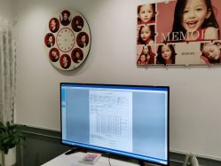 -亲吻宝贝儿童摄影