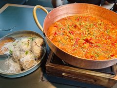 铜锅油焖鸡-Ameigo梅果·云贵川bistro(长宁来福士店)