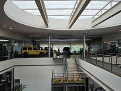 -成都中升之星奔驰4S店