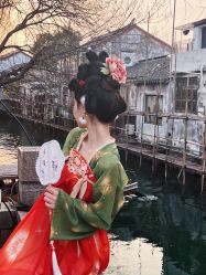 -一揽芳华汉服旗袍体验馆(拙政园店)