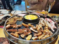 -江南猪肉商会无限续吃(弘大店)
