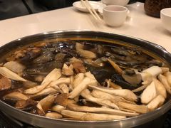 菌菇锅底-太婆天府山珍酒楼(亚运村店)
