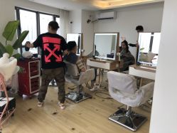 -E.L.K造型momopark店