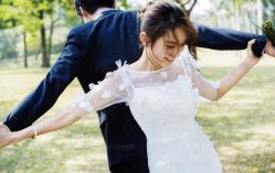 -雪中彩影婚纱摄影·微光艺术中心