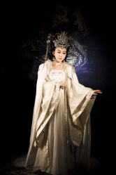 点击看大图 -九月鹰飞汉服摄影工作室