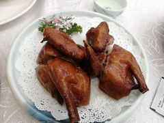 脆皮红烧乳鸽-老廣新意-全天茶点(宝能店)
