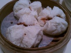 蜜汁叉烧包-广东胜利宾馆西关粤中餐厅