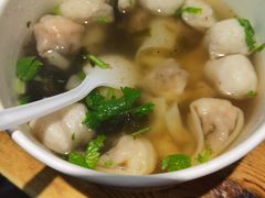 鱼丸虾肉馄饨-手劲鱼丸馄饨铺(哈一百店)