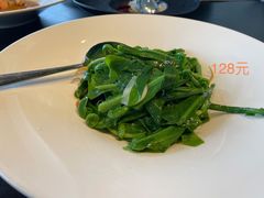 太湖银鱼炒山苏-RIVIERA 松鹤楼(外滩店)