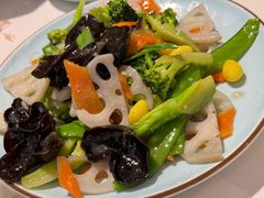 -嗨辣小聚·盘锦河蟹·海鲜烧烤龙虾(盘锦十年好店)
