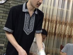 -维吾尔餐厅(宜山路店)