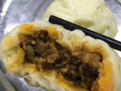 麻辣香菇鸡丁包-老陶包子铺(南大西南村店)