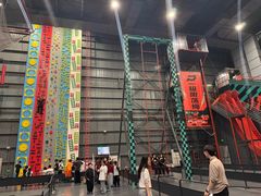 -极限PLAY运动娱乐新世界·团建派对潮玩休闲馆·室内蹦极高空游乐园