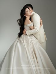 -雪中彩影婚纱摄影·微光艺术中心