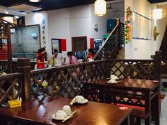 大堂-黄桷树曹家私房菜(江与城店)