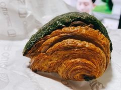 海苔明太鱼籽羊角-OUR Bakery(三里屯太古里店)
