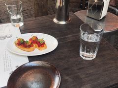 海胆面包配辣椒黄油-Ocean's Table 欧舍