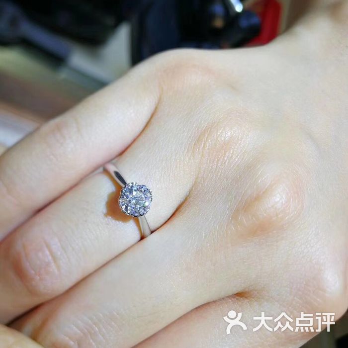 林大生珠宝中街旗舰店