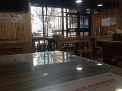 大堂-陇上全荟兰州传统牛肉面(延吉路店)