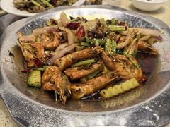 -休记光头香辣蟹干锅店(衣冠庙店)