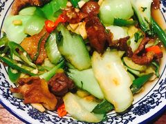 青椒菜杆炒肉-青花小镇(凯翔新天地店)