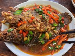 红烧鲑鱼-老丁鸭脚餐厅