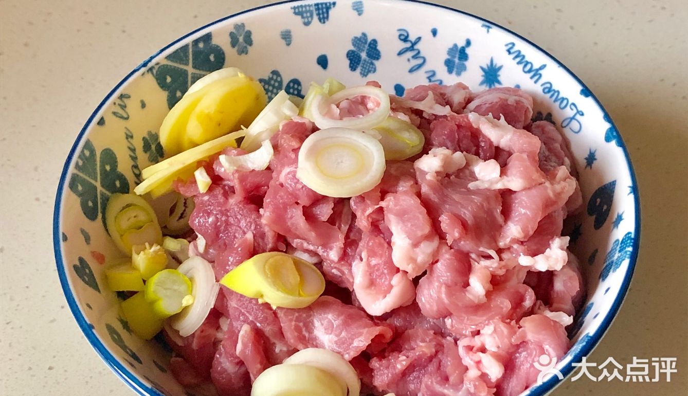 有荤有素的快手家常菜之【里脊肉炒黄瓜片】