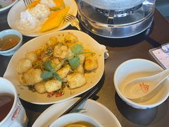 -大头虾越式风味餐厅(光明广场店)