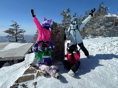 -亚布力新体委滑雪场