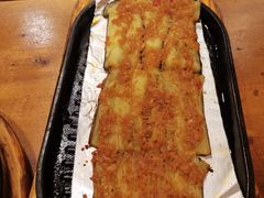 茄子-老东镇啤酒屋海鲜加工·蒸汽海鲜·海鲜烧烤(台东店)