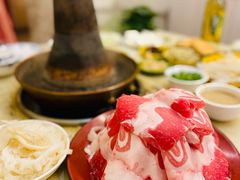 -洞庭洲·防空洞火锅·铜锅涮肉·烧烤(新百广场店)